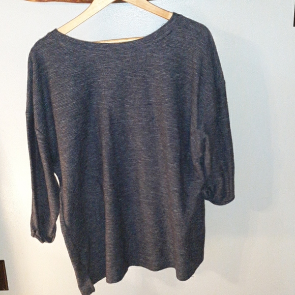 Comfy Top - Picture 2 of 8